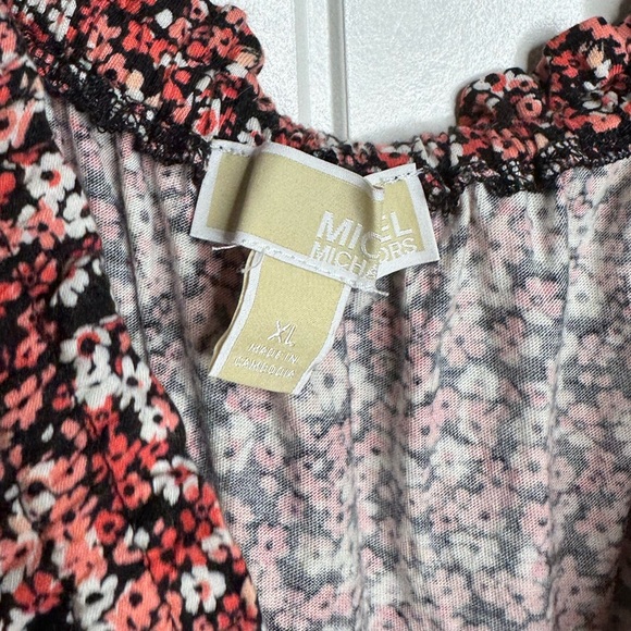 Michael Kors Floral Blouse, Red and White Pattern, Flowy, Sz XL - Picture 2 of 2